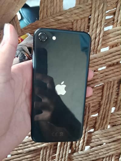 Apple iPhone SE