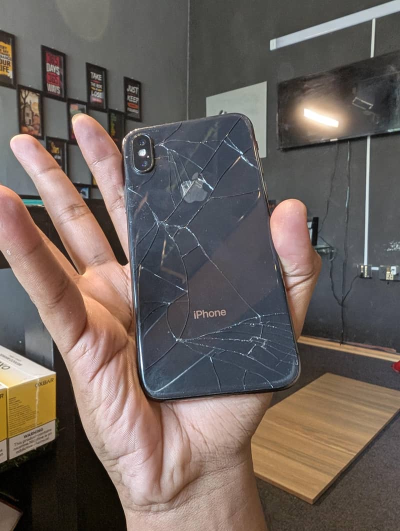 Apple iPhone X 2