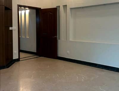 A Palatial Residence For Rent In Allama Iqbal Town