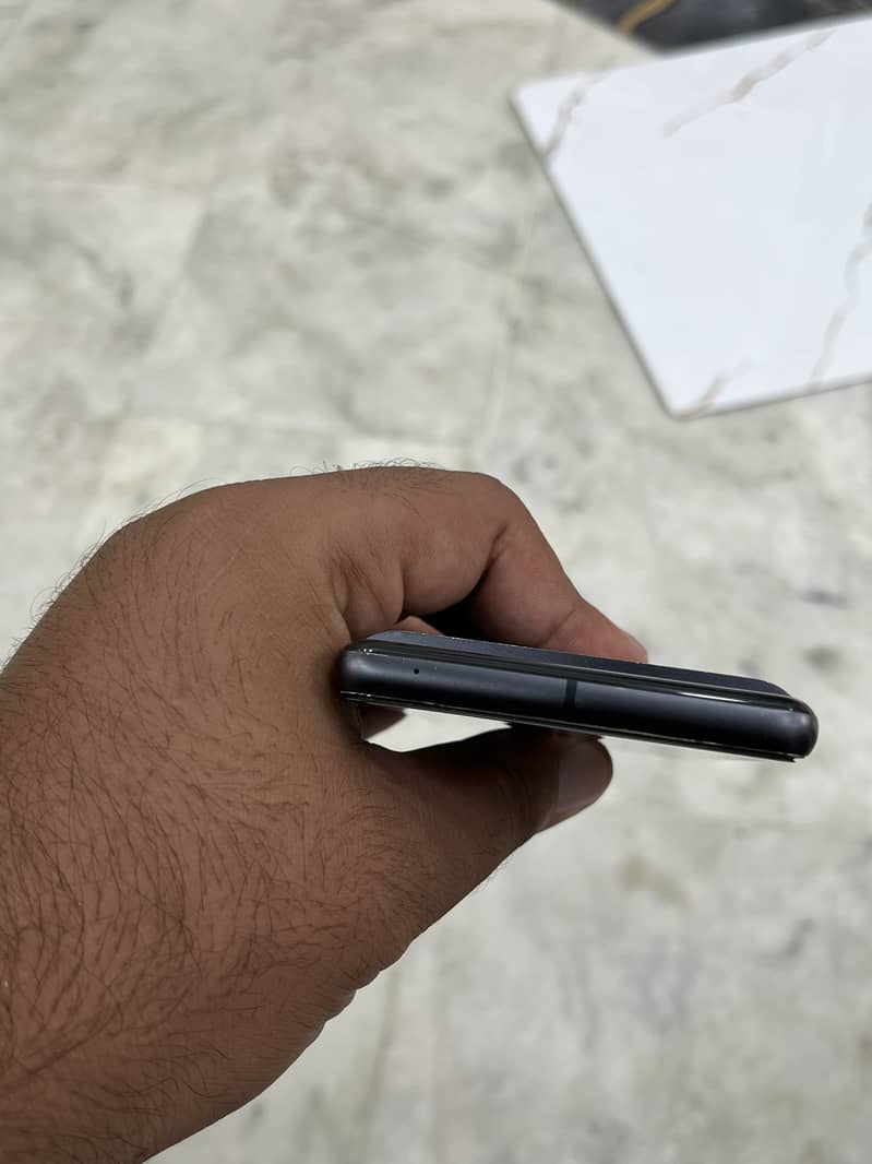 Google Pixel 7 4