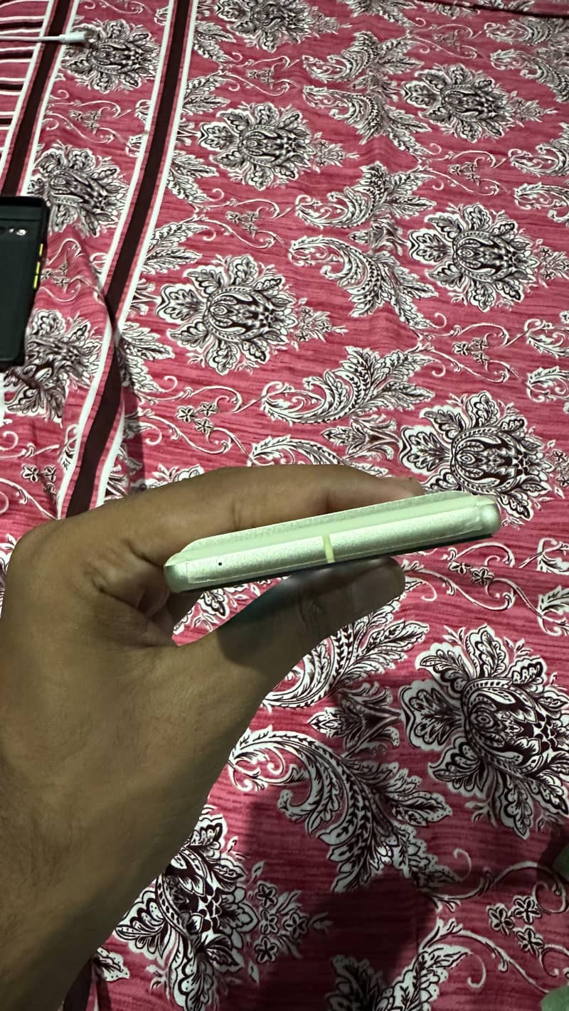 Google Pixel 7 5