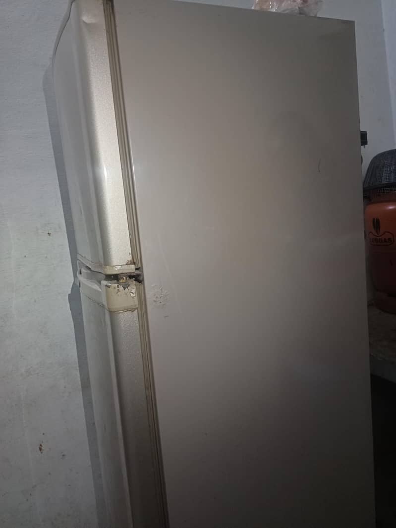 Dawlance Refrigerator 0
