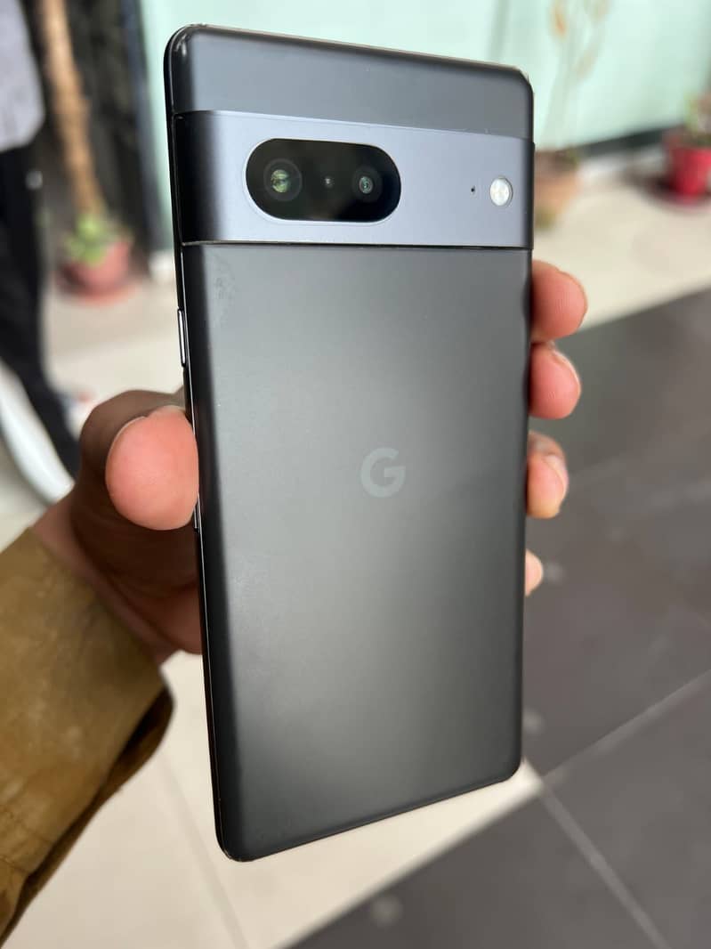 Google Pixel 7 4