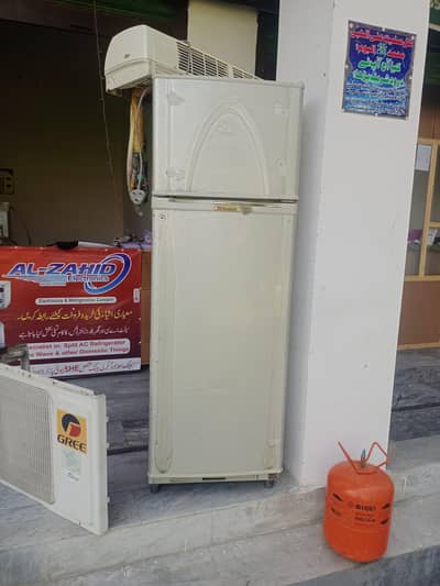 Dawlance refrigerator medium size