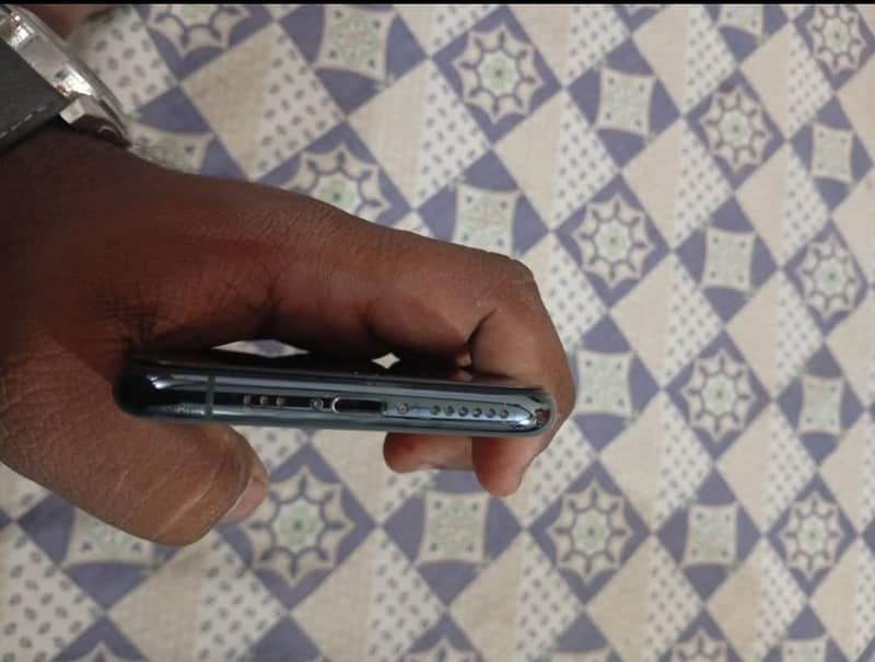 Apple iPhone 11 Pro 3