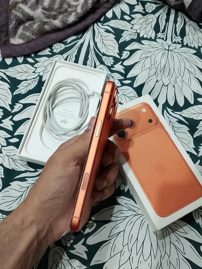 Apple iPhone 17 Pro Max 5