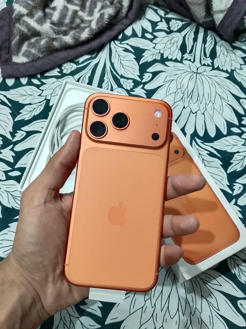 Apple iPhone 17 Pro Max 6