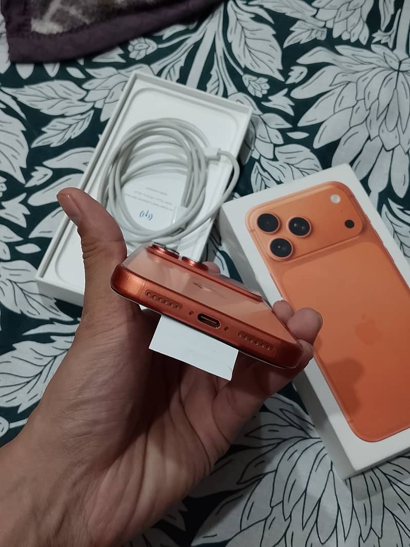 Apple iPhone 17 Pro Max 7
