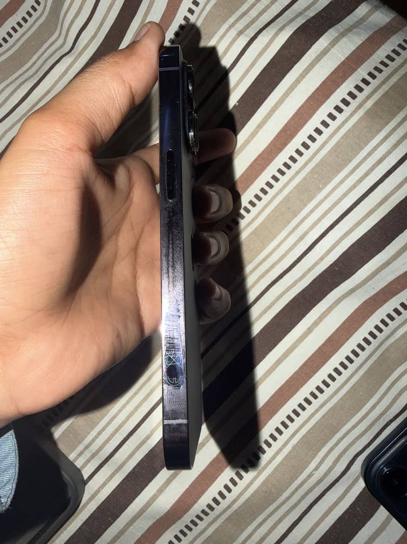 Apple iPhone 14 Pro 1