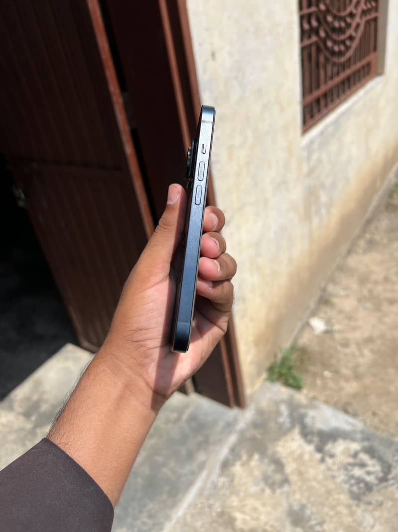 Apple iPhone 14 1