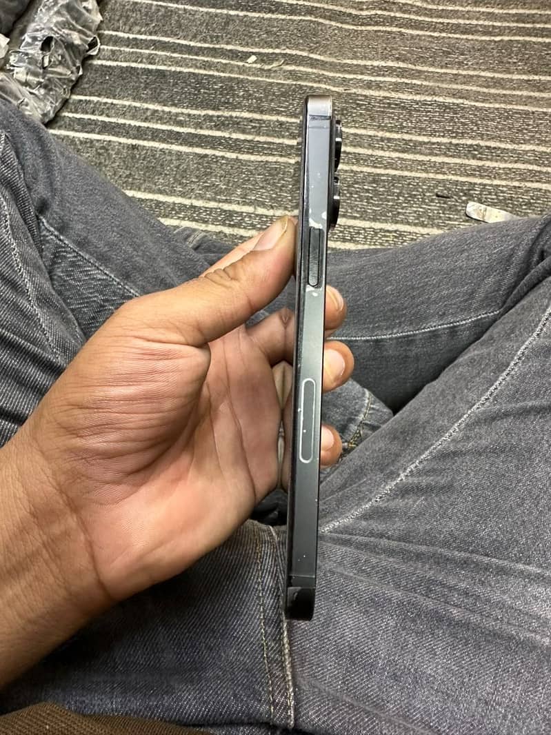 Apple iPhone 14 Pro Max 2