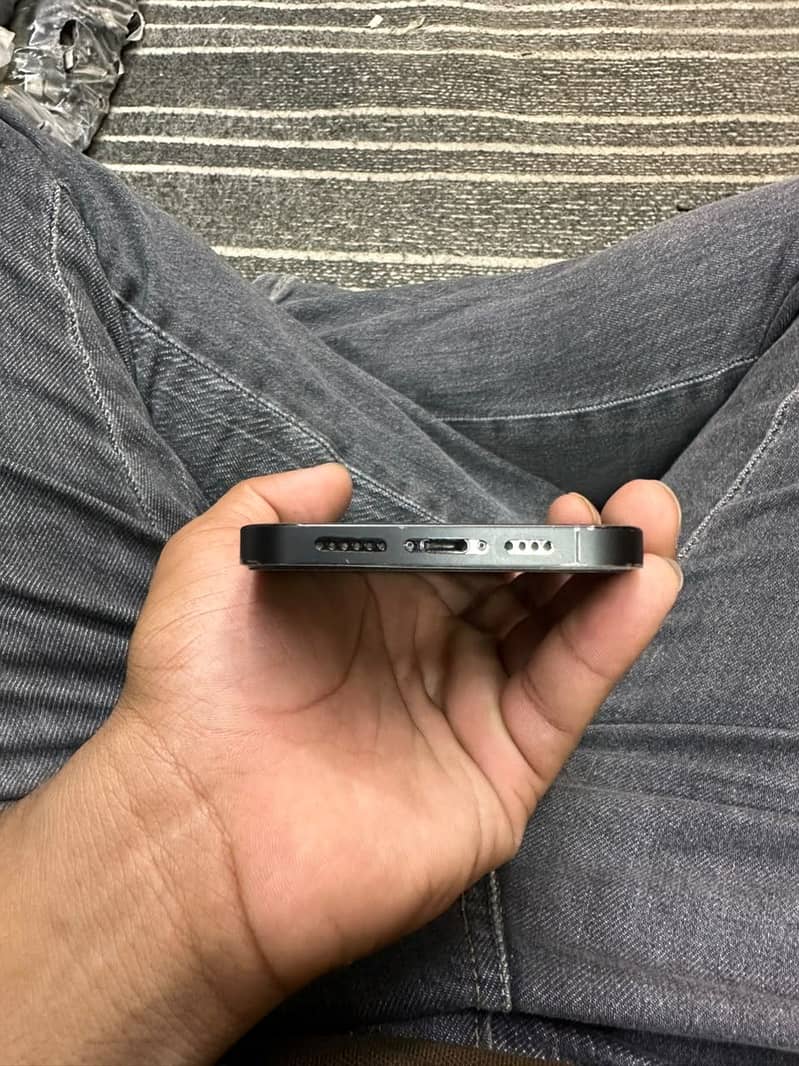 Apple iPhone 14 Pro Max 6
