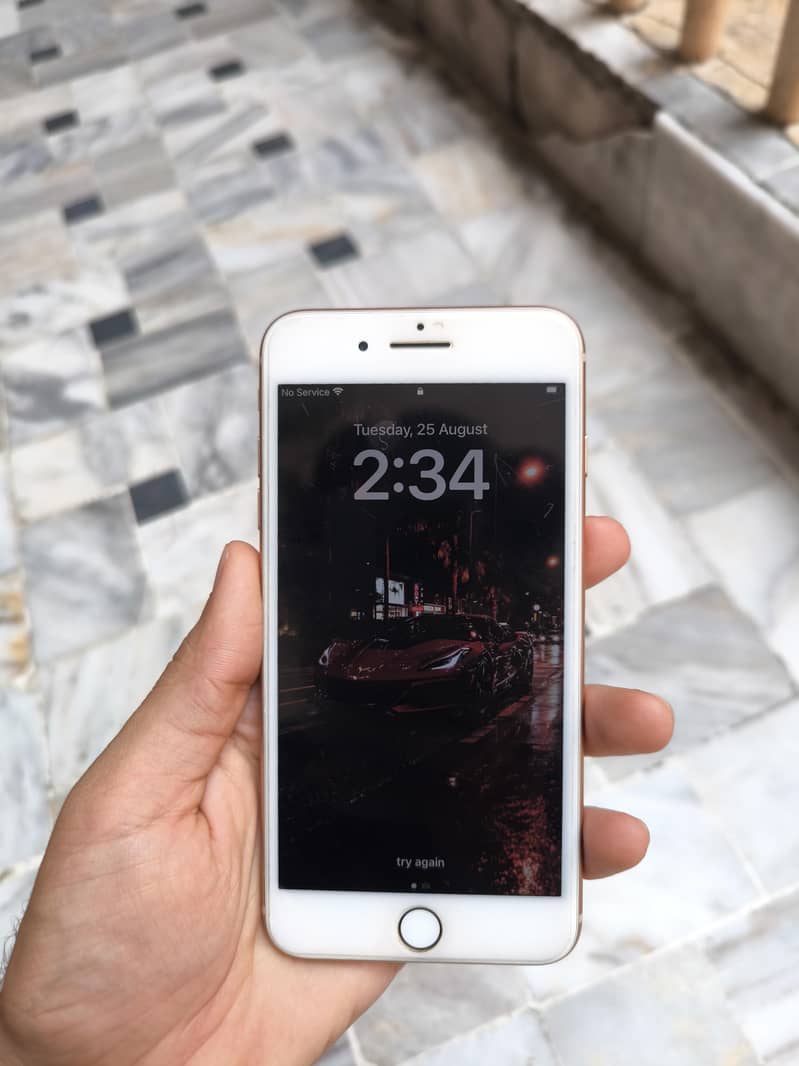 Apple iPhone 8 Plus 2