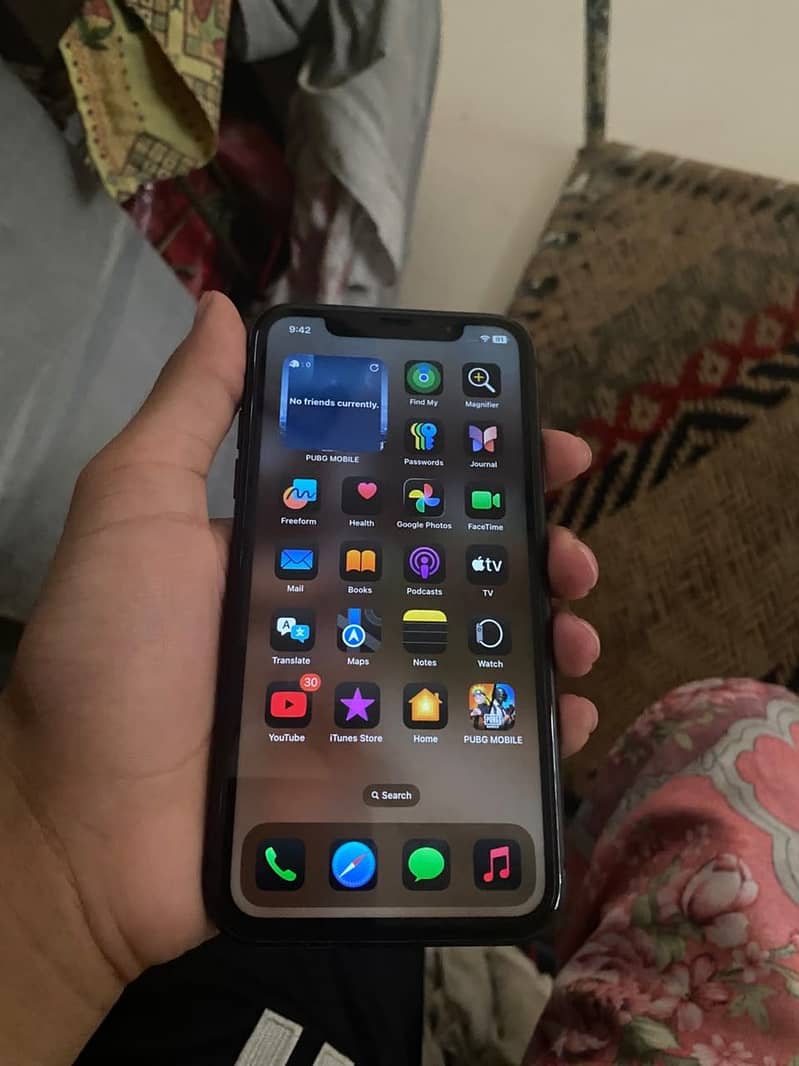 Apple iPhone 11 0