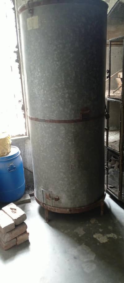 Wheat storage drum