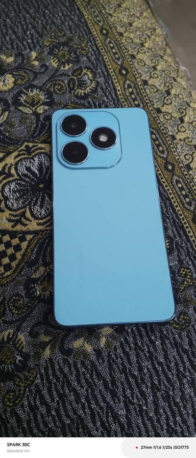 Tecno Spark 20   8+8=16/256 with box
