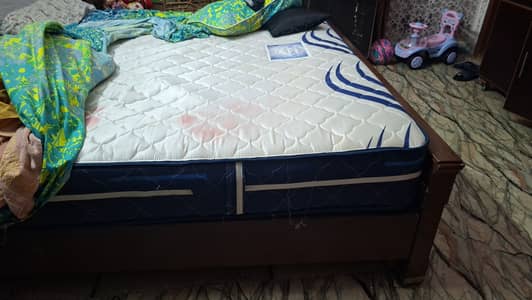 Its tottaly new only 4 month use