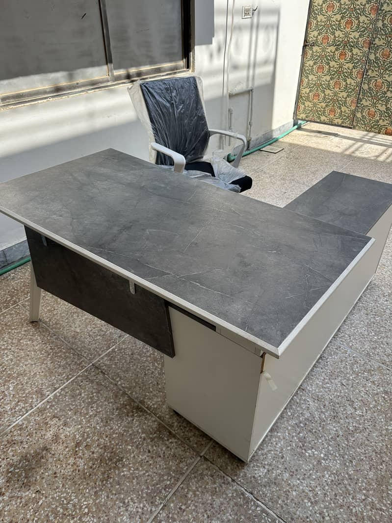Office Table Executive 5