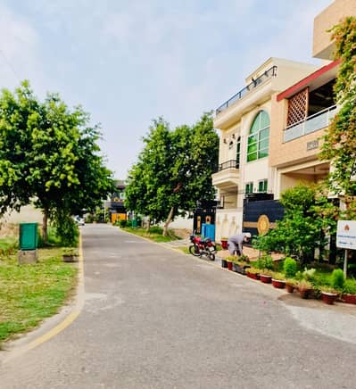 05 Marla Builder Location Corner Plots and General Location Plots Available in All Categories Phase 2 and Phase 3 All Dues Paid