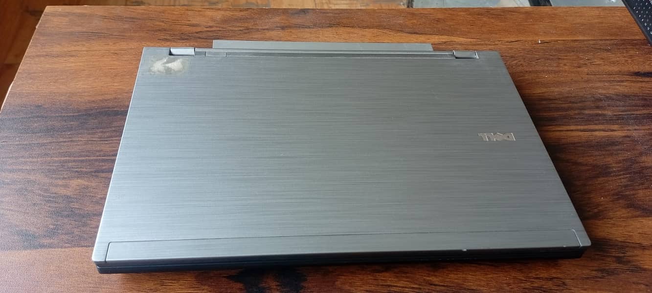 DELL Latitude E4310 3