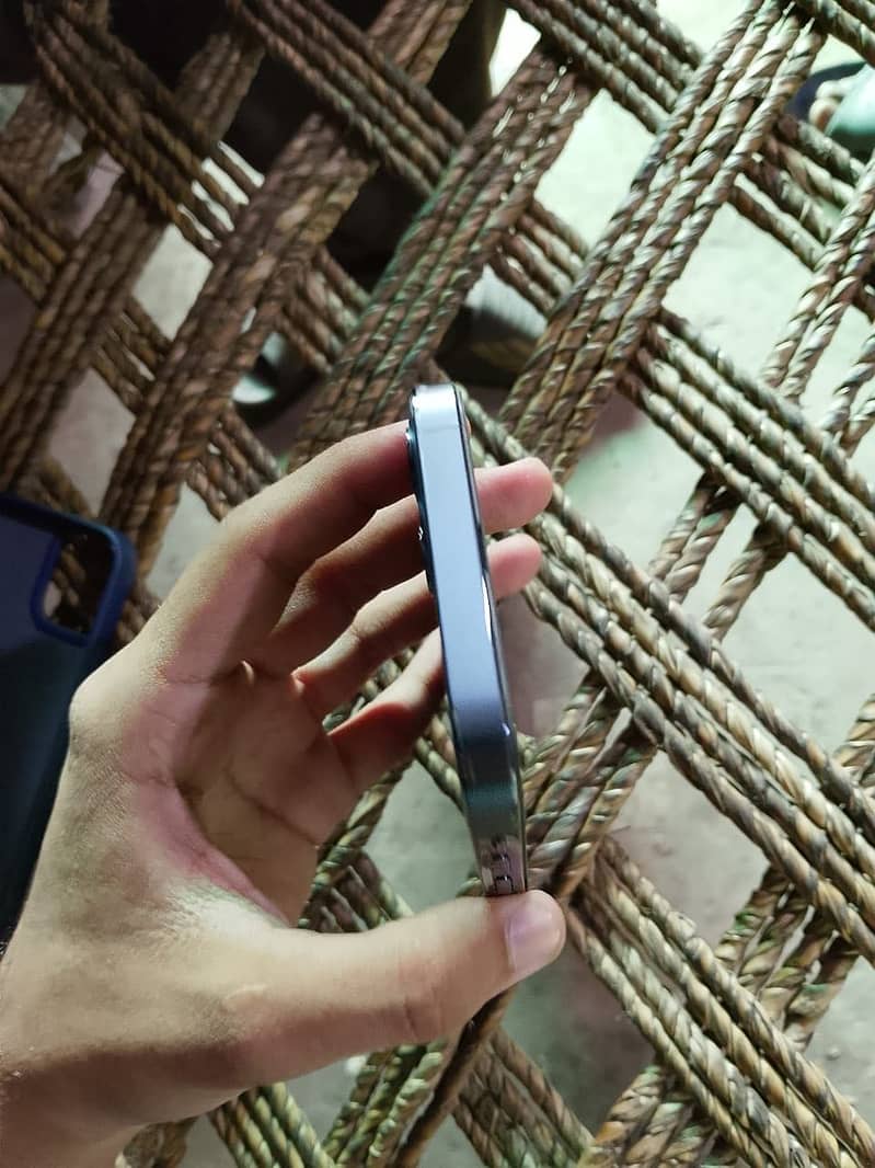 Apple iPhone 12 Pro 4