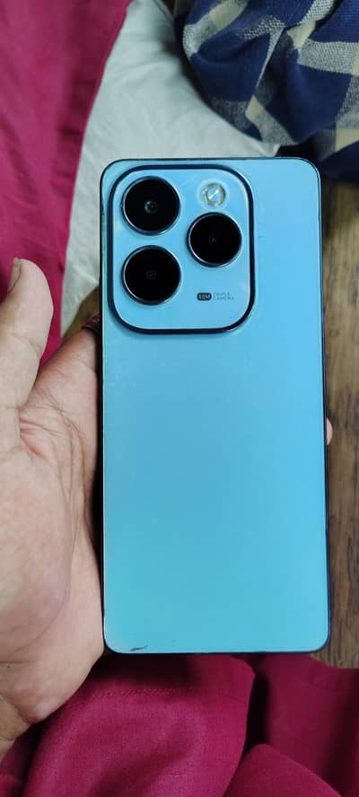 Infinix Hot 40