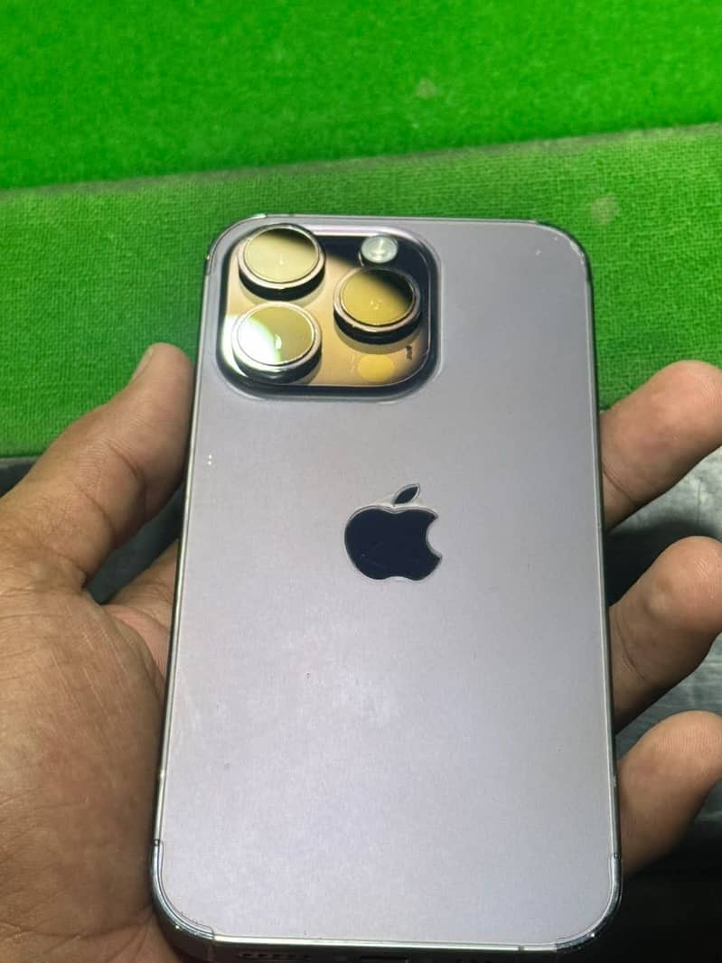 Apple iPhone 14 Pro 2