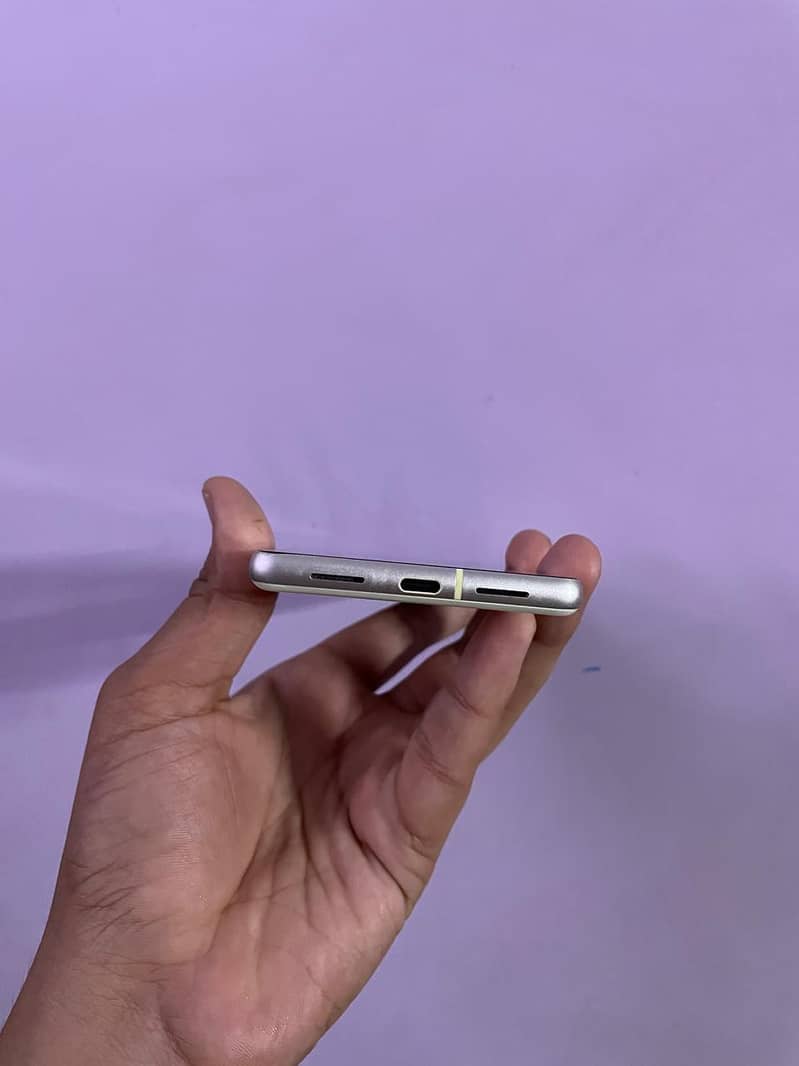 Google Pixel 7 5