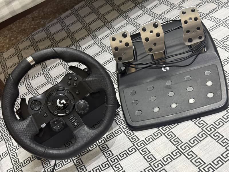 Logitech g923 1