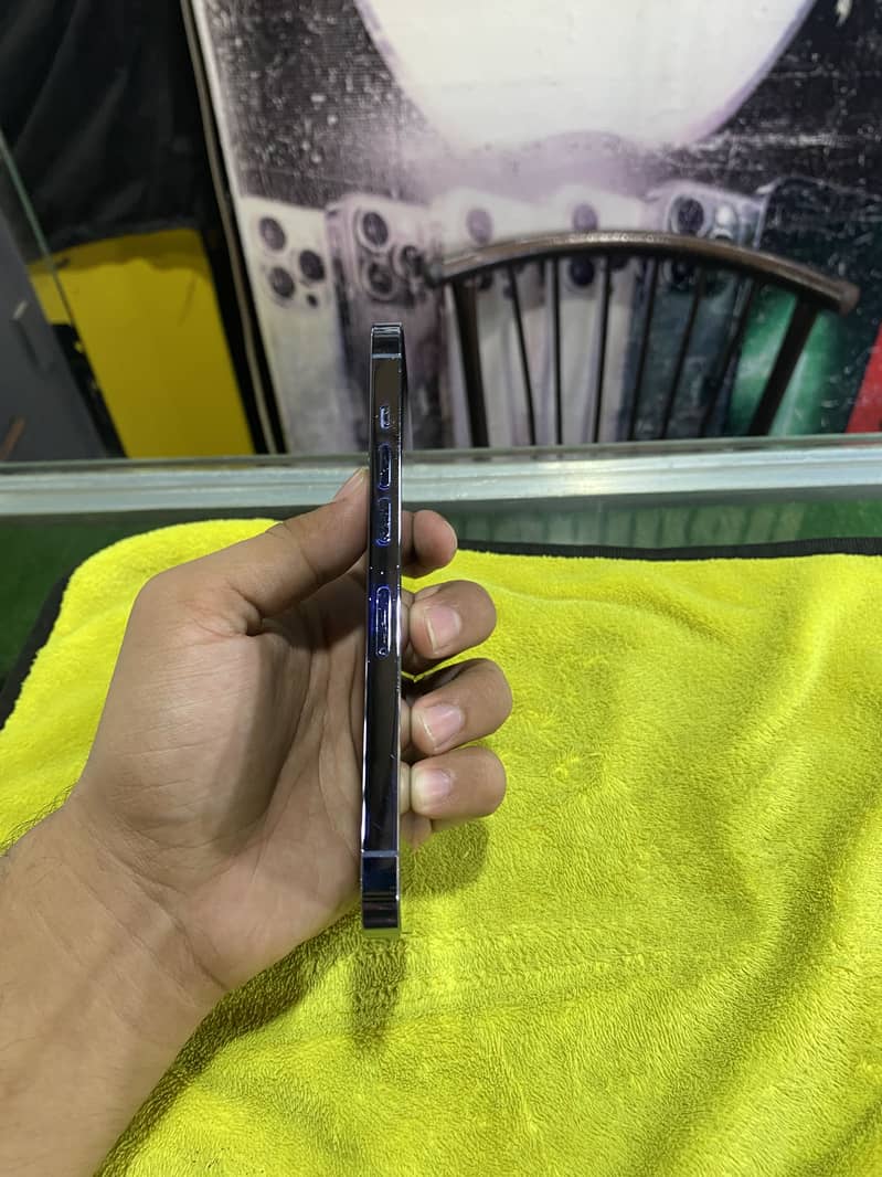 Apple iPhone 13 Pro 1