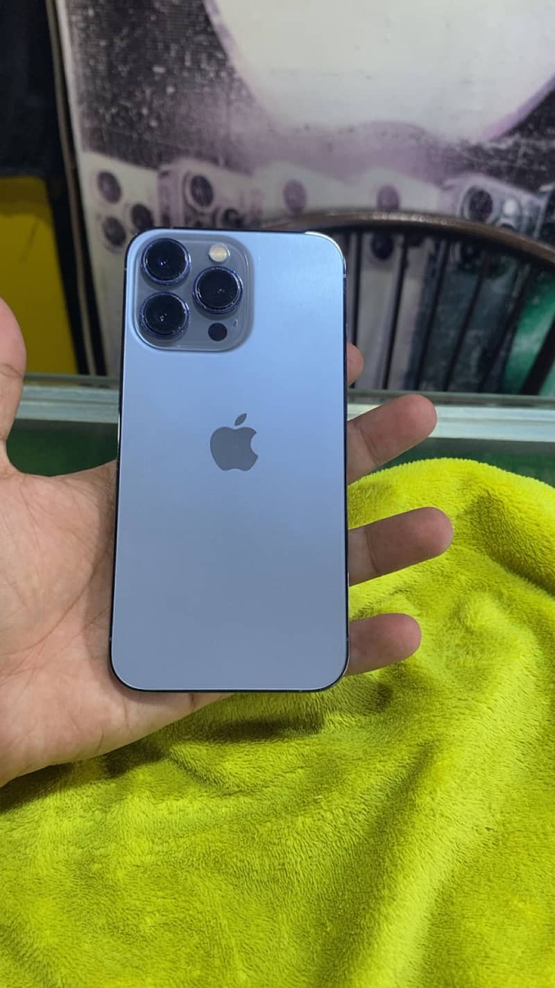 Apple iPhone 13 Pro 12