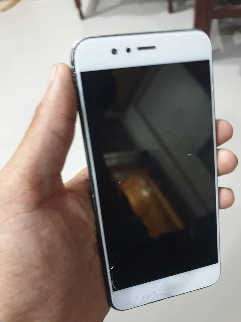 Huawei Nova 2 Plus 1