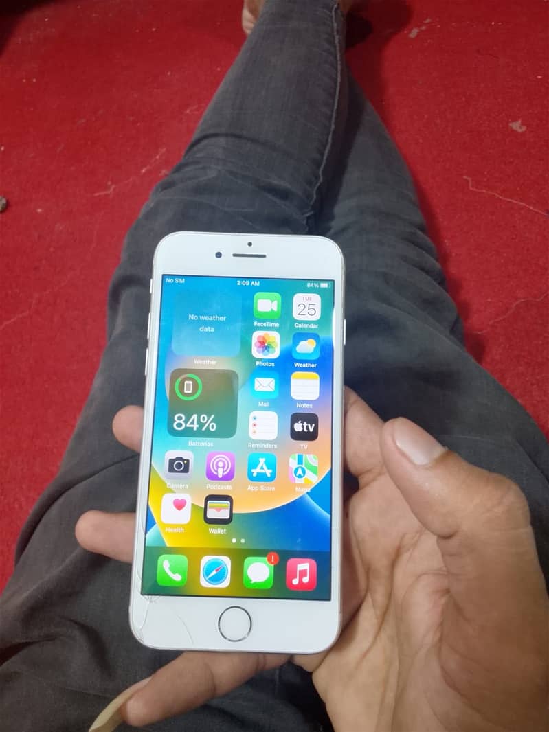 Apple iPhone 8 4