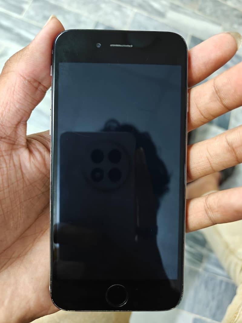 Apple iPhone 6 6