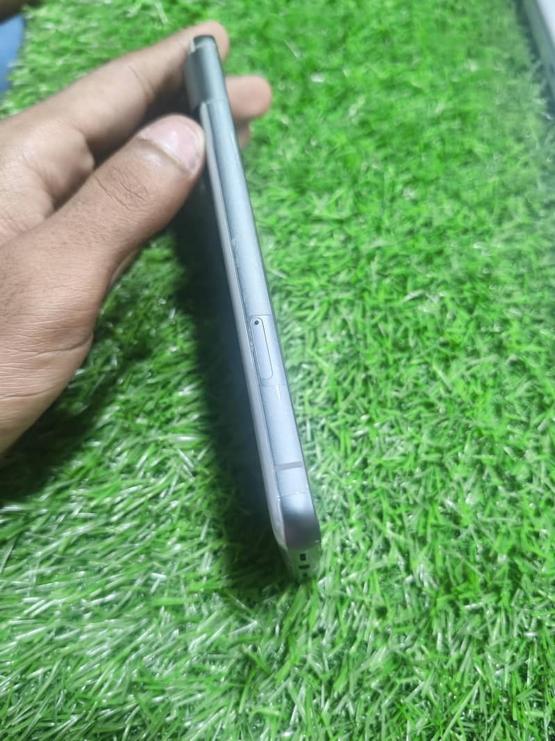 Google Pixel 8 3