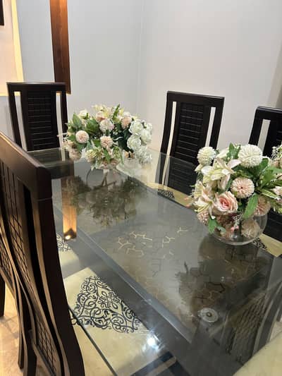 Dinning table for sale