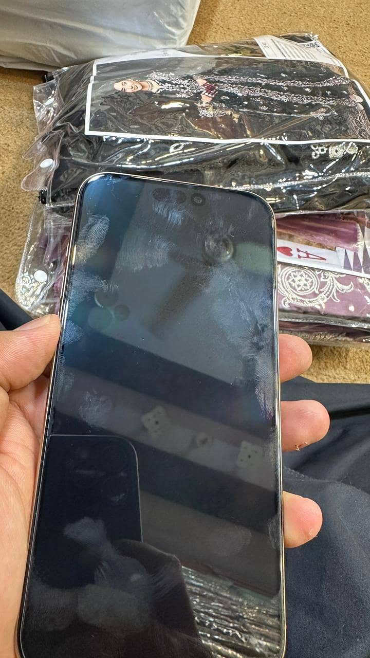 Apple iPhone 16 Pro Max 3
