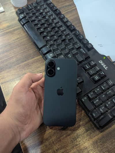 Apple iPhone 16