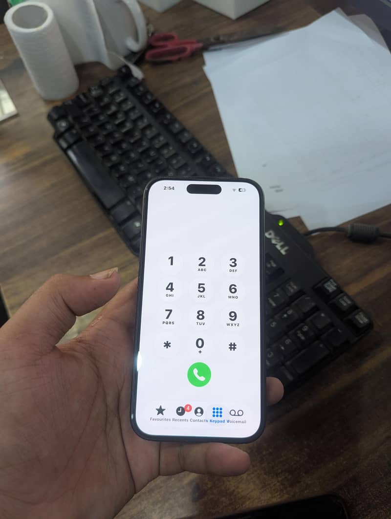 Apple iPhone 16 5