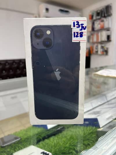 Apple iPhone 13