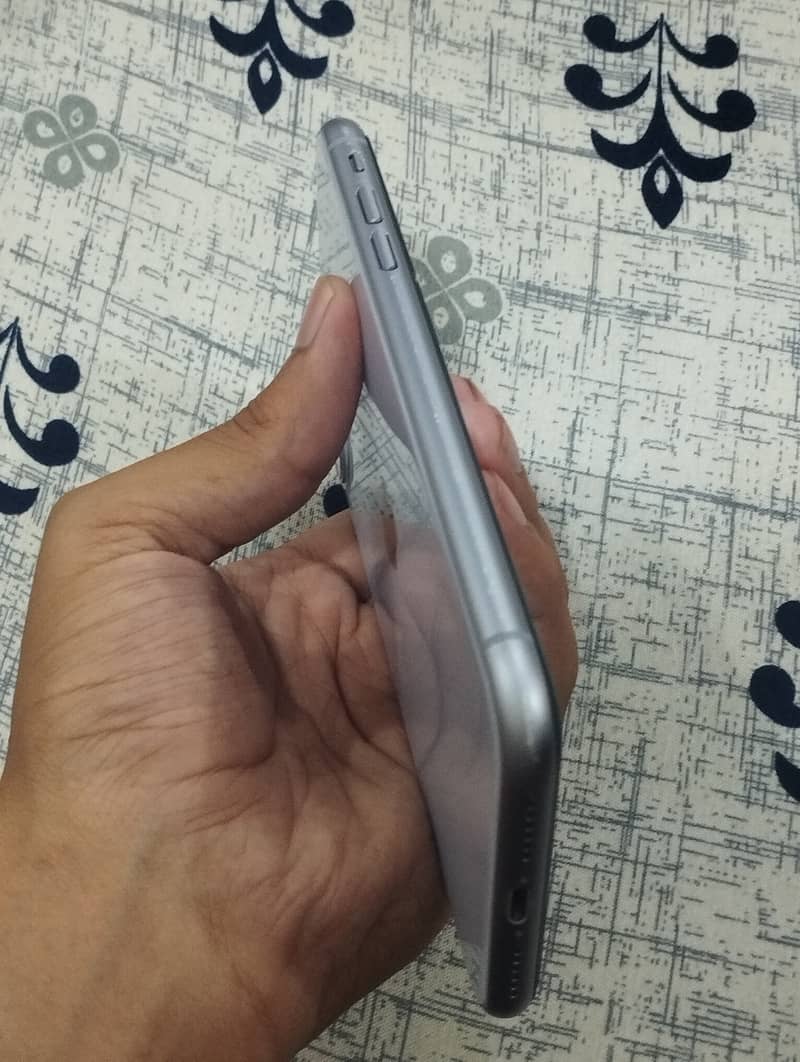 Apple iPhone 11 1
