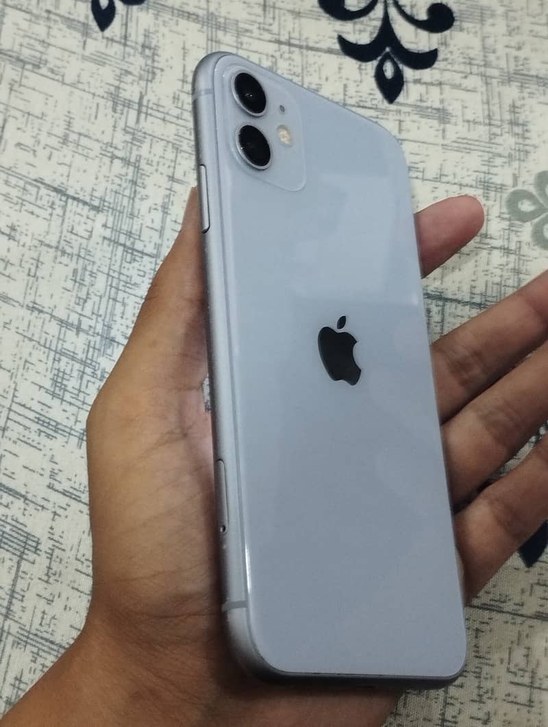 Apple iPhone 11 3