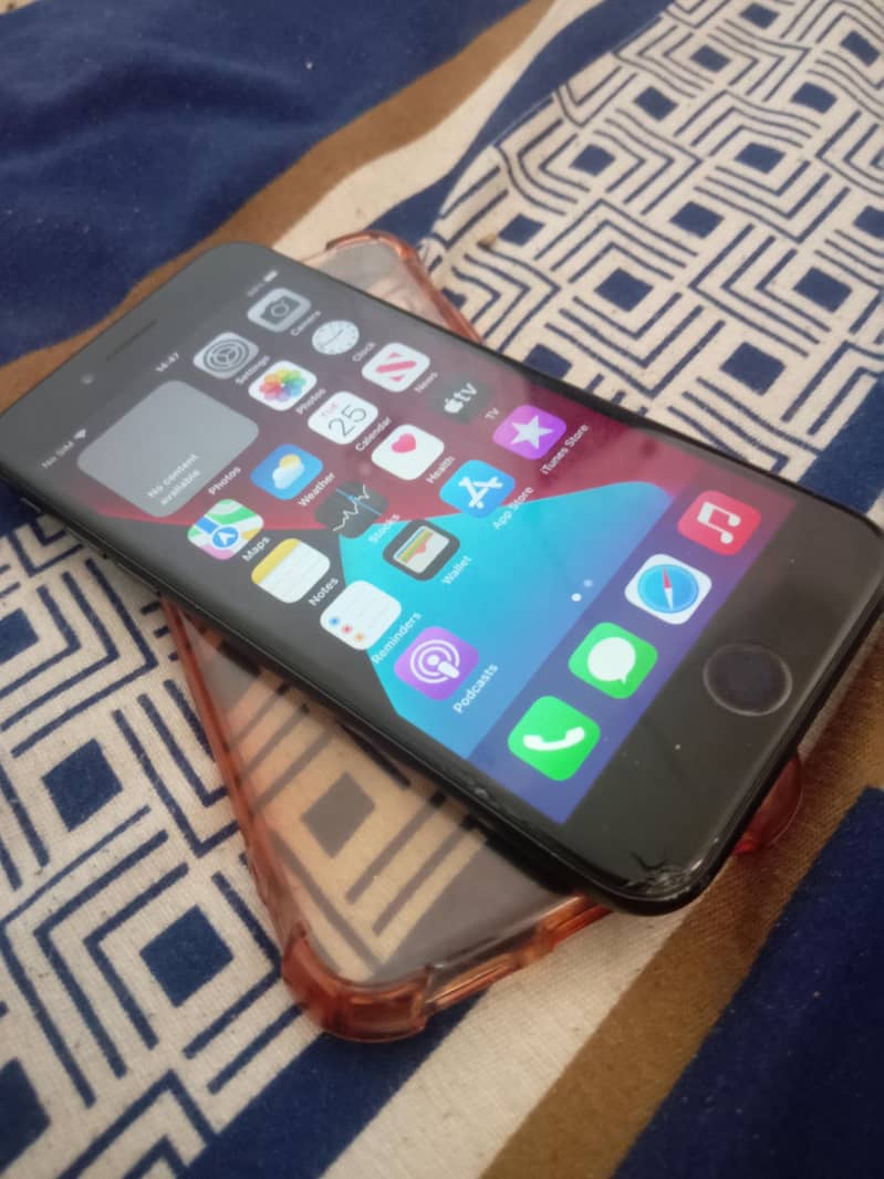 Apple iPhone 7 2