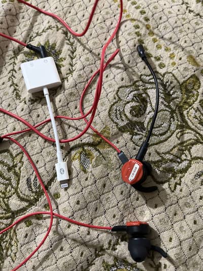 Best hai gaming ke liye splitter bhi sath de duga ache wal splitter ha