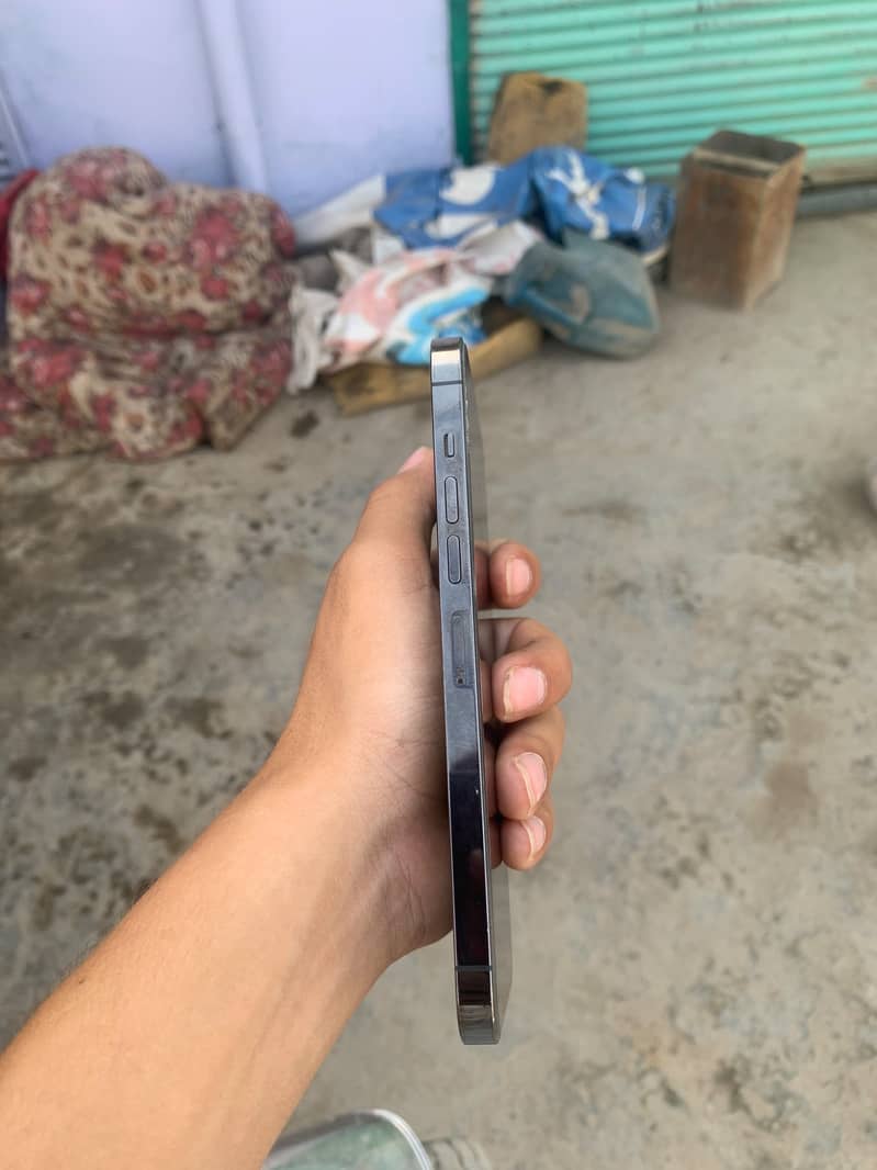 Apple iPhone 13 Pro Max 7