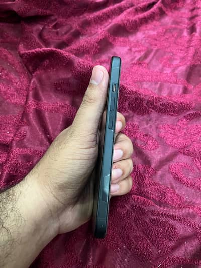 Apple iPhone 15