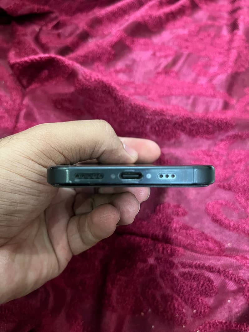 Apple iPhone 15 5
