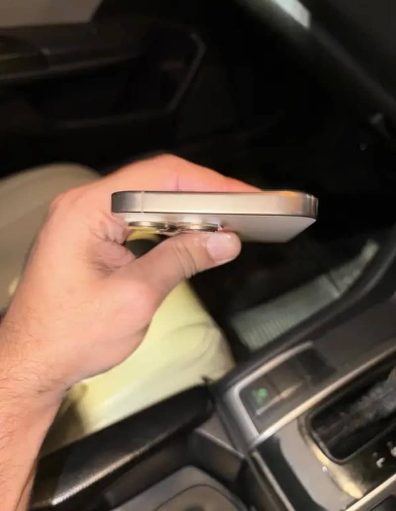 Apple iPhone 16 Pro Max 3