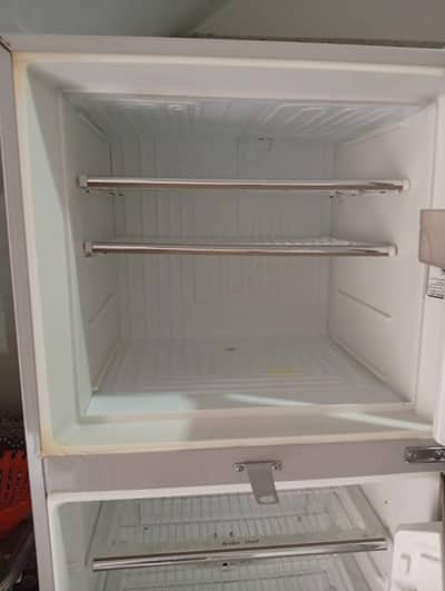 Dawlance Refrigerator Medium size double door
