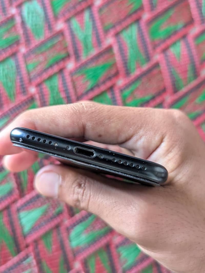 Apple iPhone SE 7